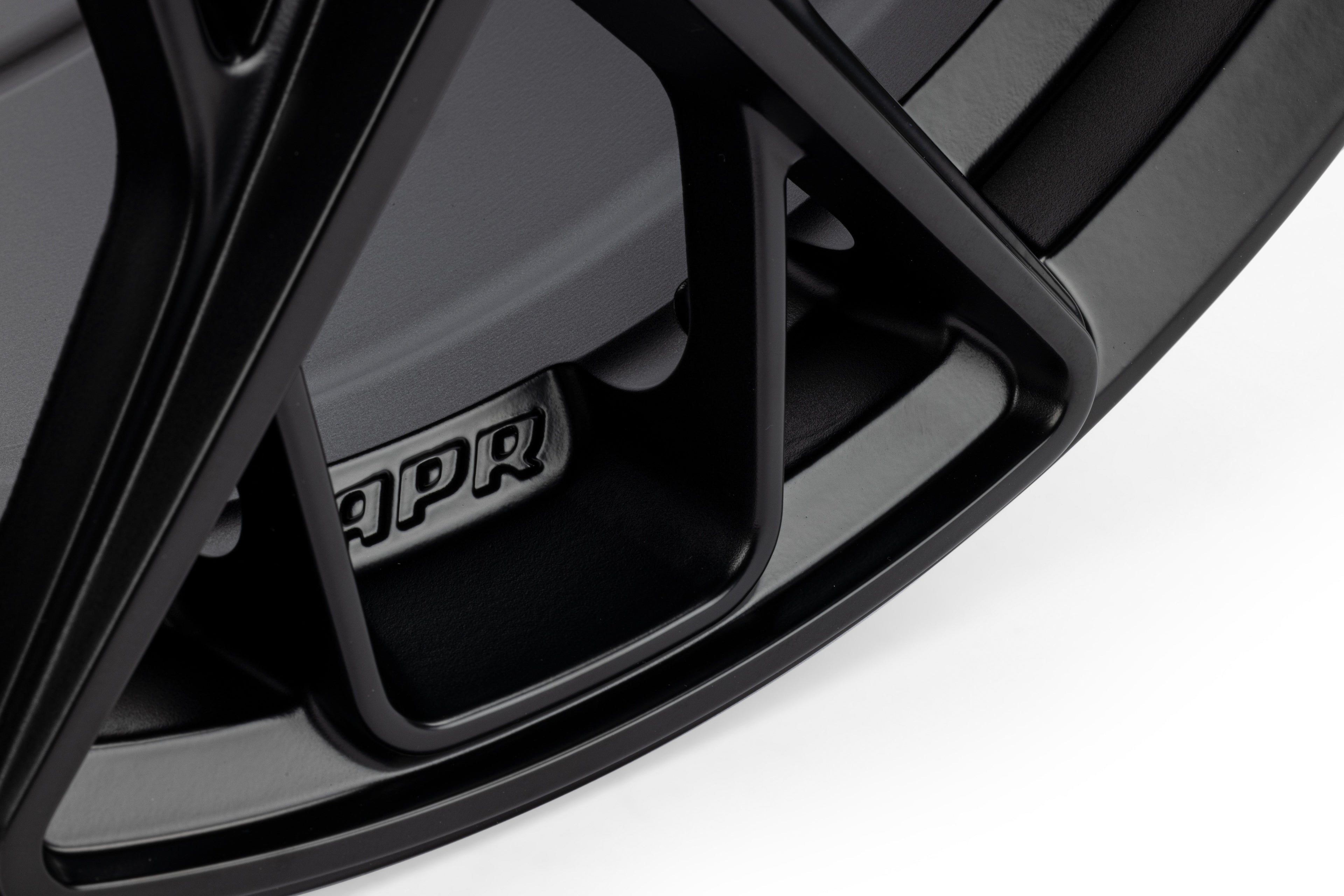 APR A02 Flow Formed Wheel