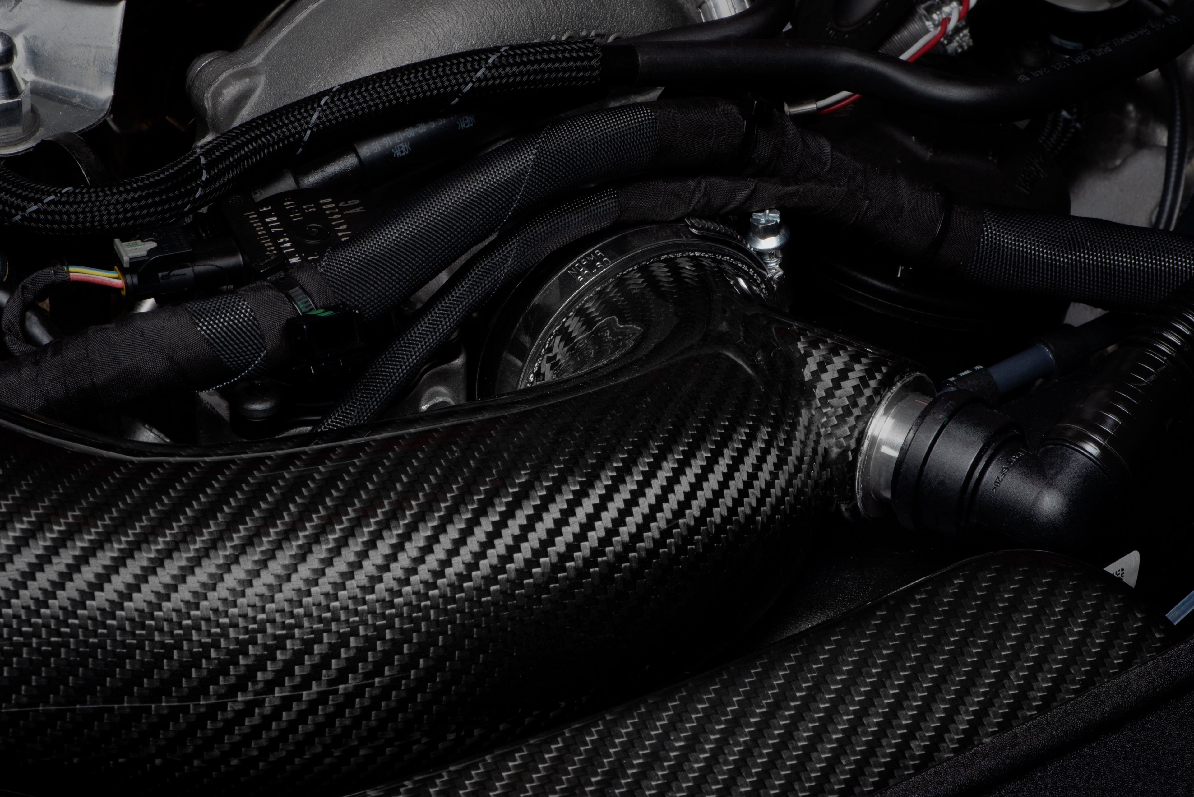 APR Carbon Fiber Intake - B9 3.0T