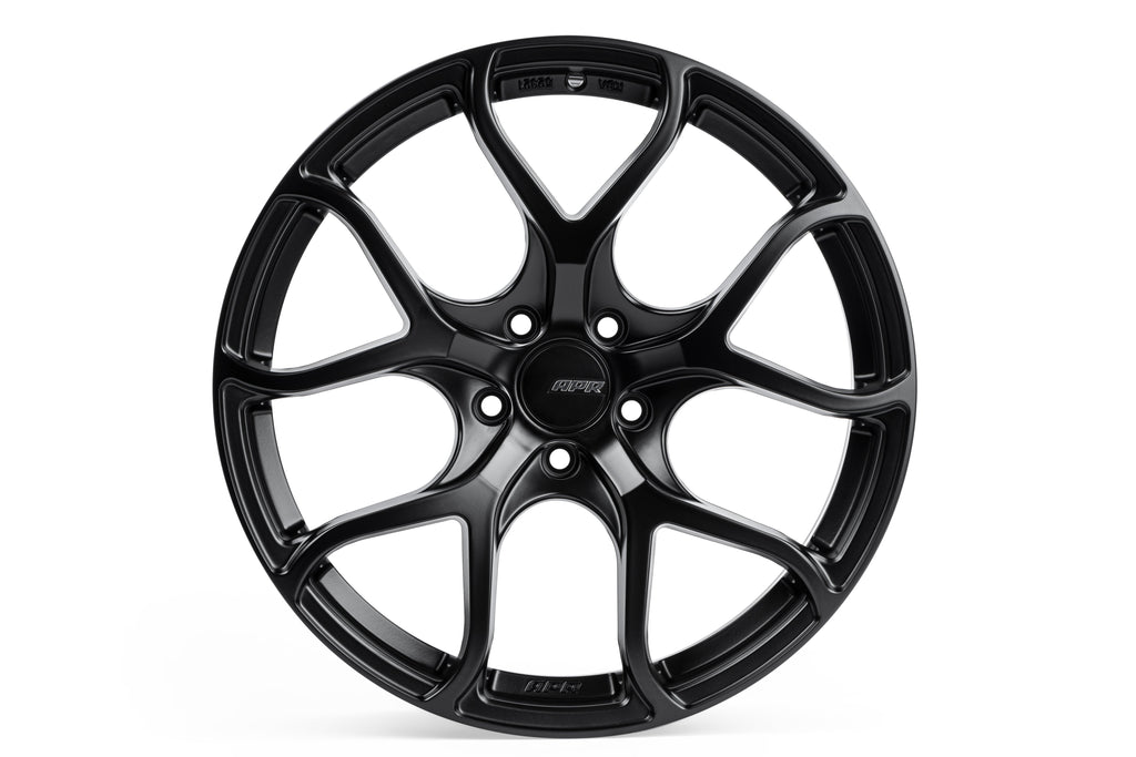 APR A01 Flow Formed Wheel