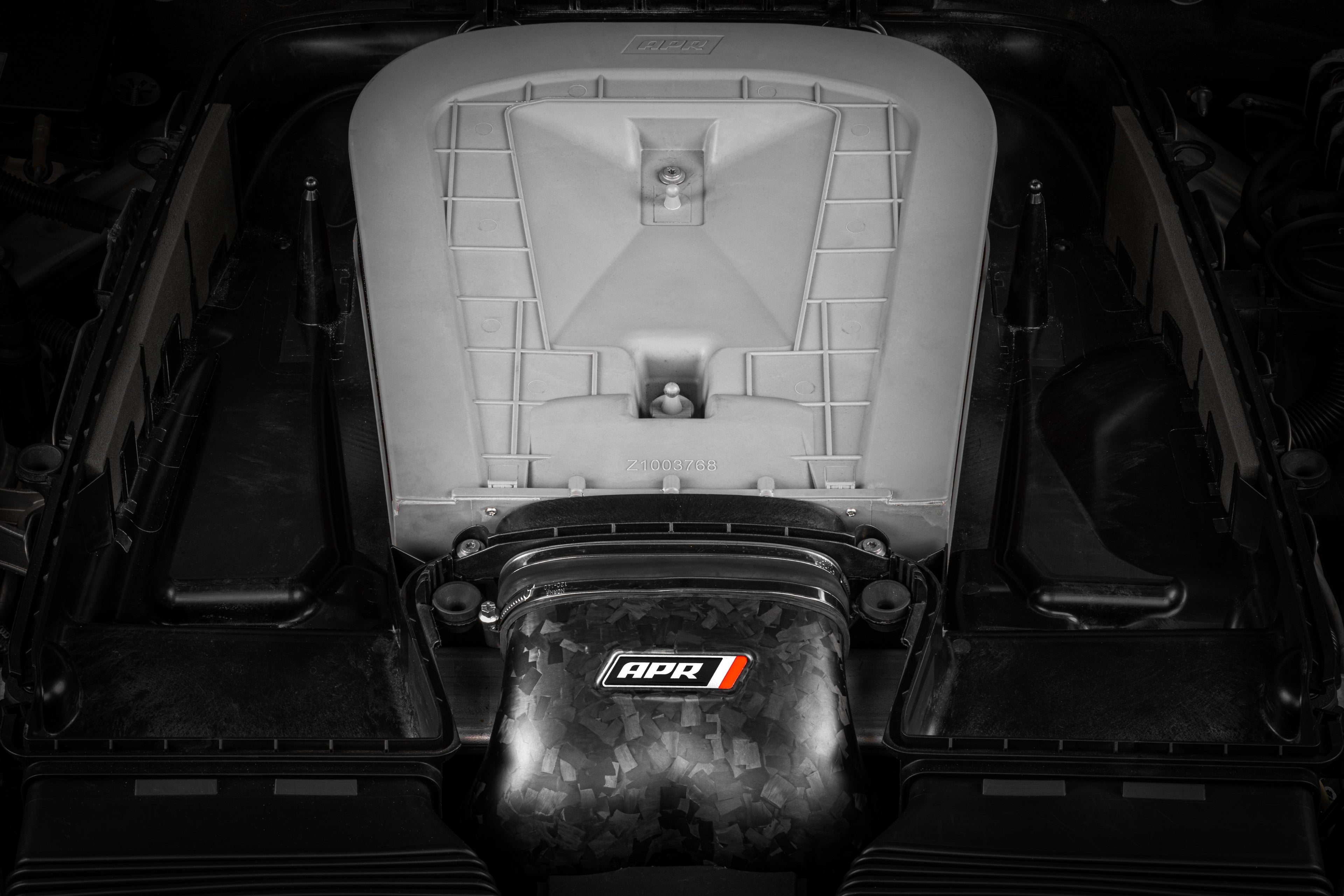 APR Carbon Fiber Intake System - 4M/9Y 4.0T